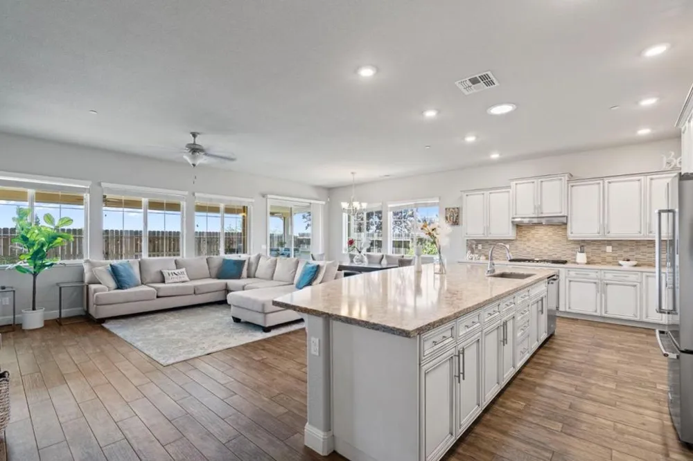 806 Fairywren Court Lincoln, CA 95648