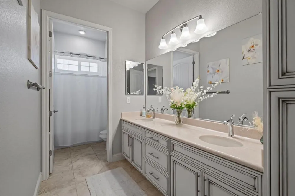 806 Fairywren Court Lincoln, CA 95648