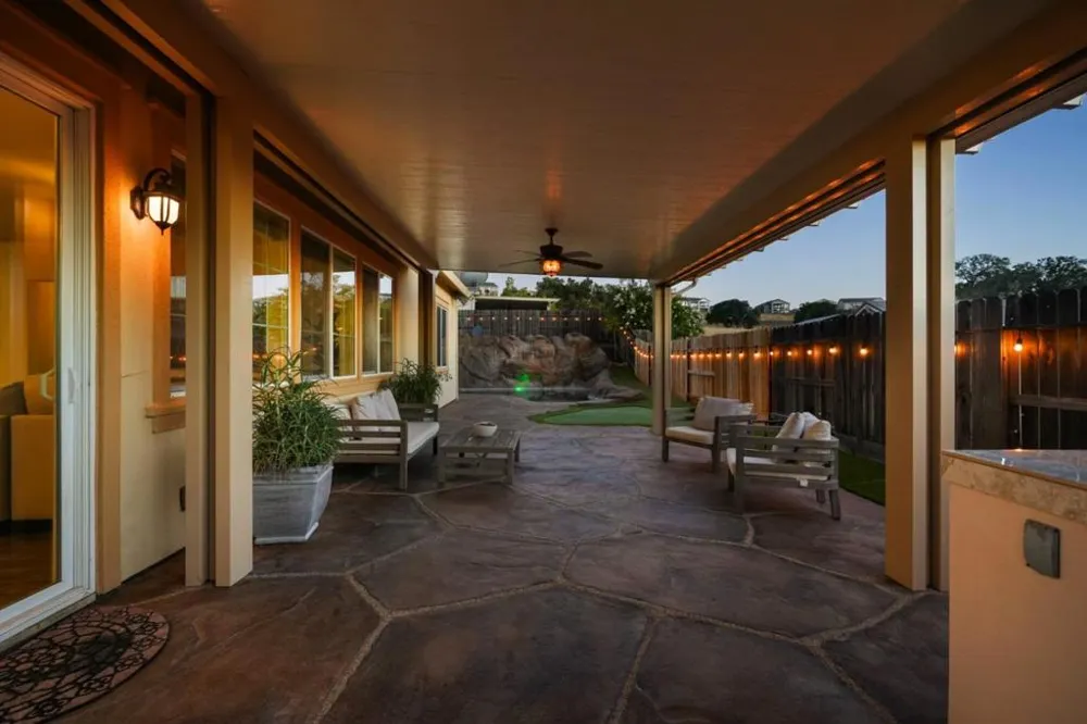 806 Fairywren Court Lincoln, CA 95648