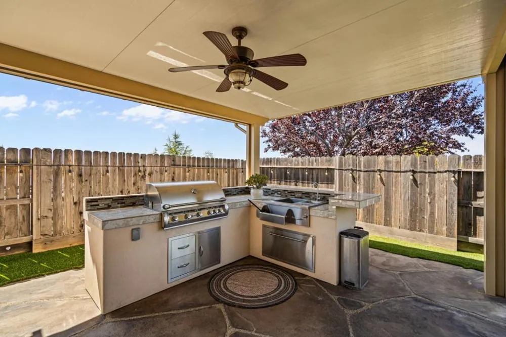 806 Fairywren Court Lincoln, CA 95648