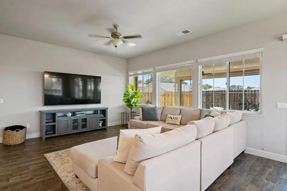 806 Fairywren Court Lincoln, CA 95648
