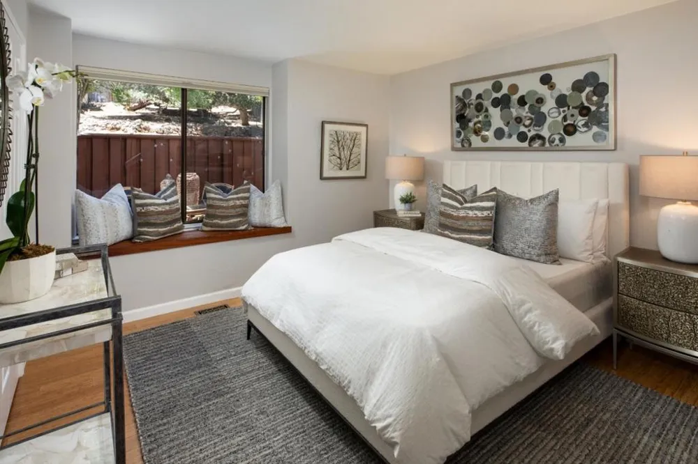 2379 Lyall Way Belmont, CA 94002