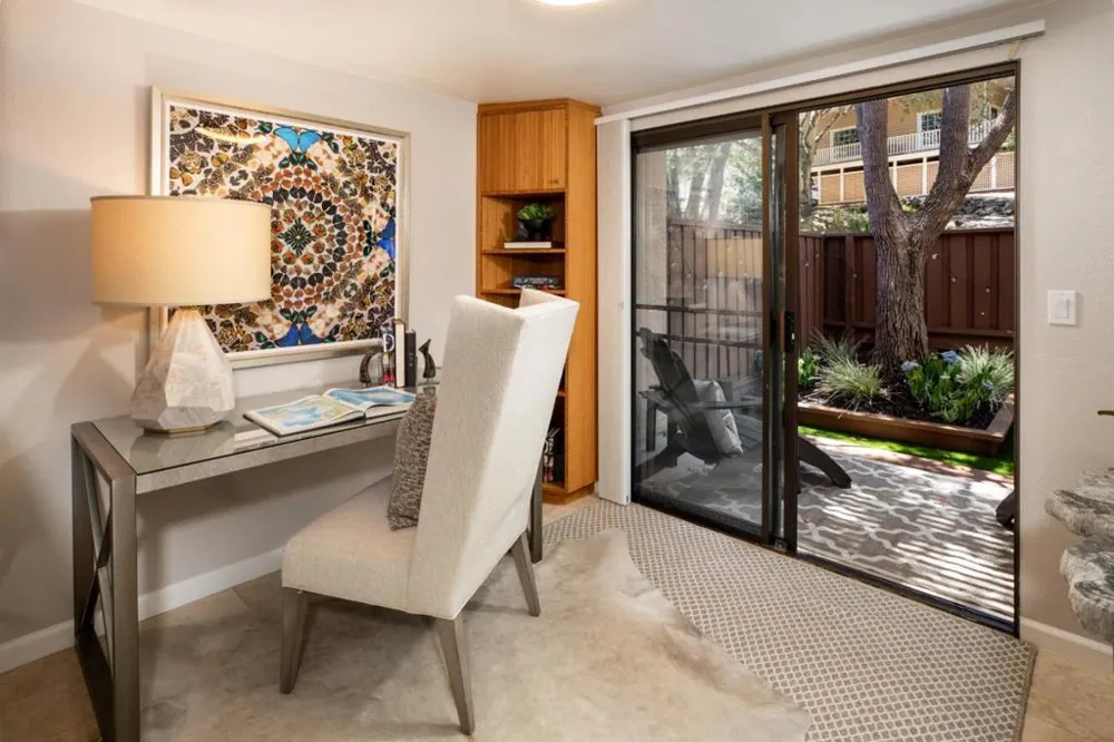 2379 Lyall Way Belmont, CA 94002