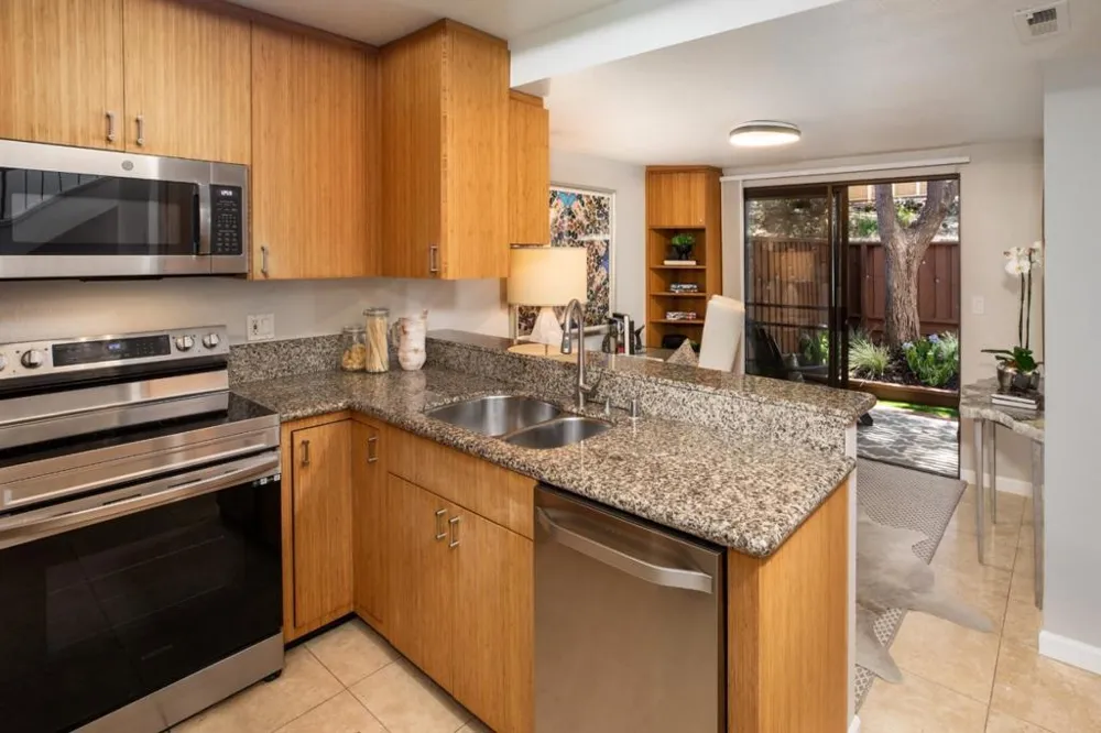 2379 Lyall Way Belmont, CA 94002