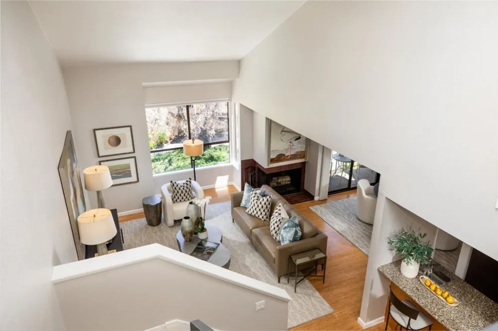 2379 Lyall Way Belmont, CA 94002