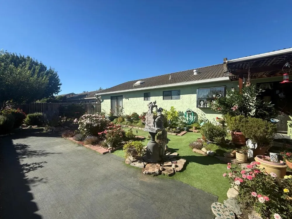 46085 Pine Meadow Drive King City, CA 93930