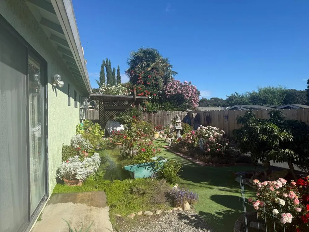 46085 Pine Meadow Drive King City, CA 93930