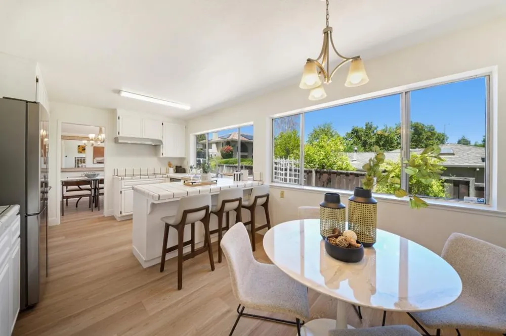 15055 Blossom Hill Road Los Gatos, CA 95032
