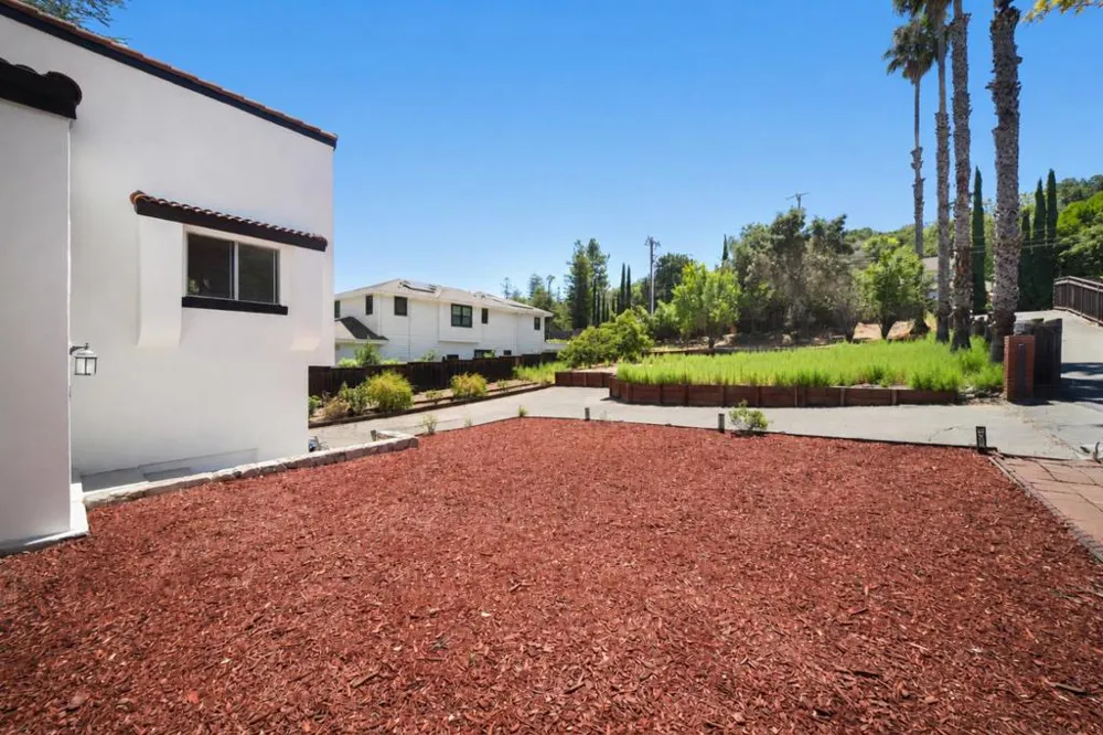 15055 Blossom Hill Road Los Gatos, CA 95032