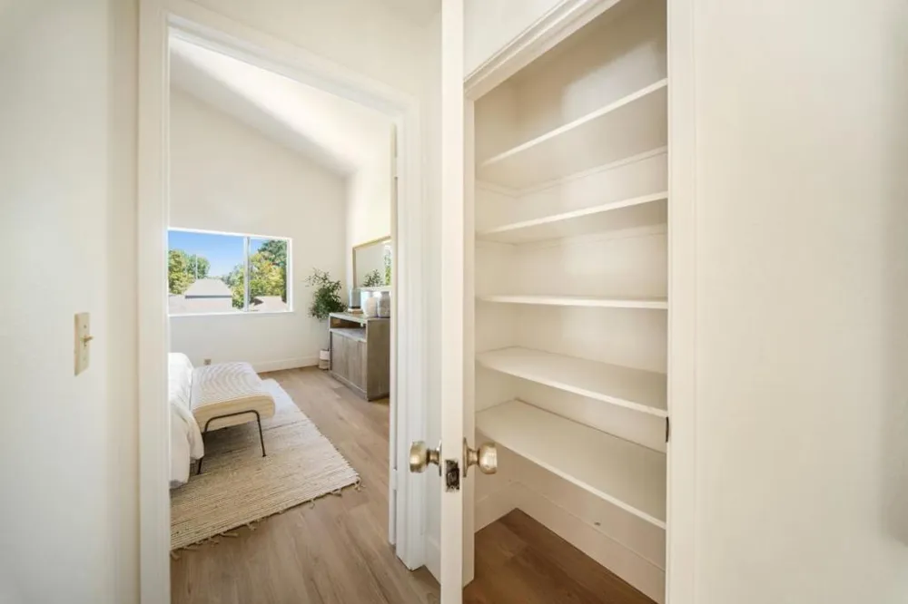15055 Blossom Hill Road Los Gatos, CA 95032