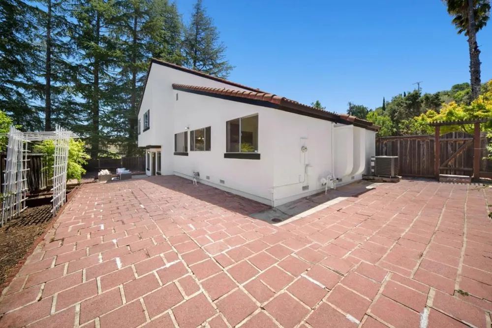 15055 Blossom Hill Road Los Gatos, CA 95032