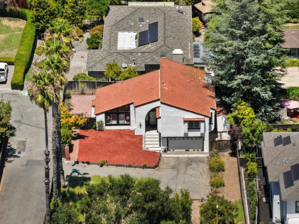 15055 Blossom Hill Road Los Gatos, CA 95032