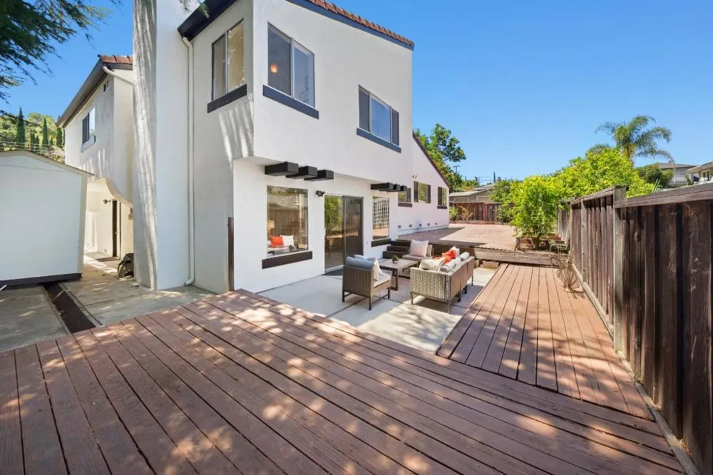 15055 Blossom Hill Road Los Gatos, CA 95032