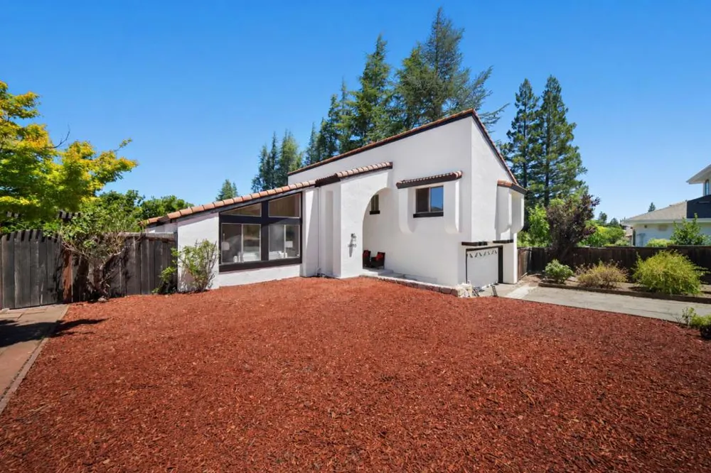 15055 Blossom Hill Road Los Gatos, CA 95032