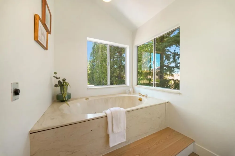 15055 Blossom Hill Road Los Gatos, CA 95032