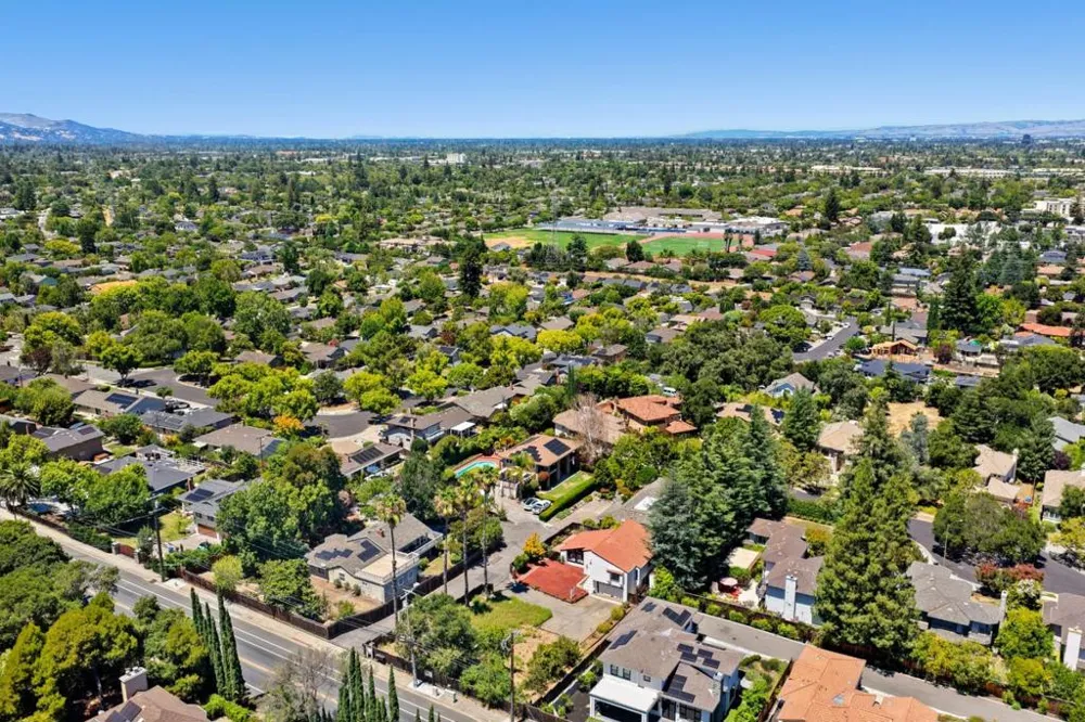 15055 Blossom Hill Road Los Gatos, CA 95032