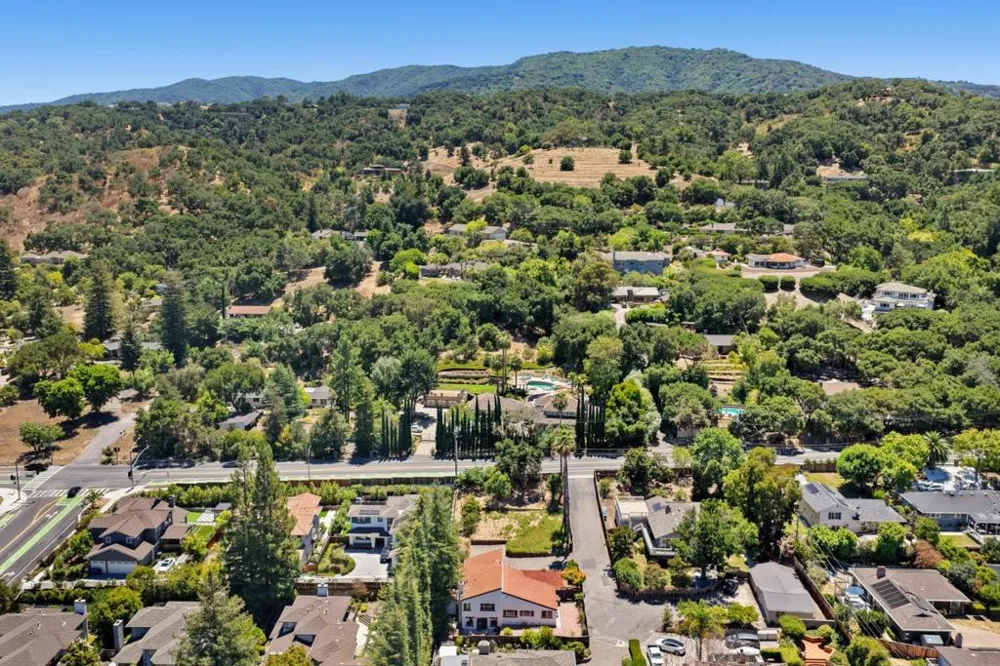 15055 Blossom Hill Road Los Gatos, CA 95032
