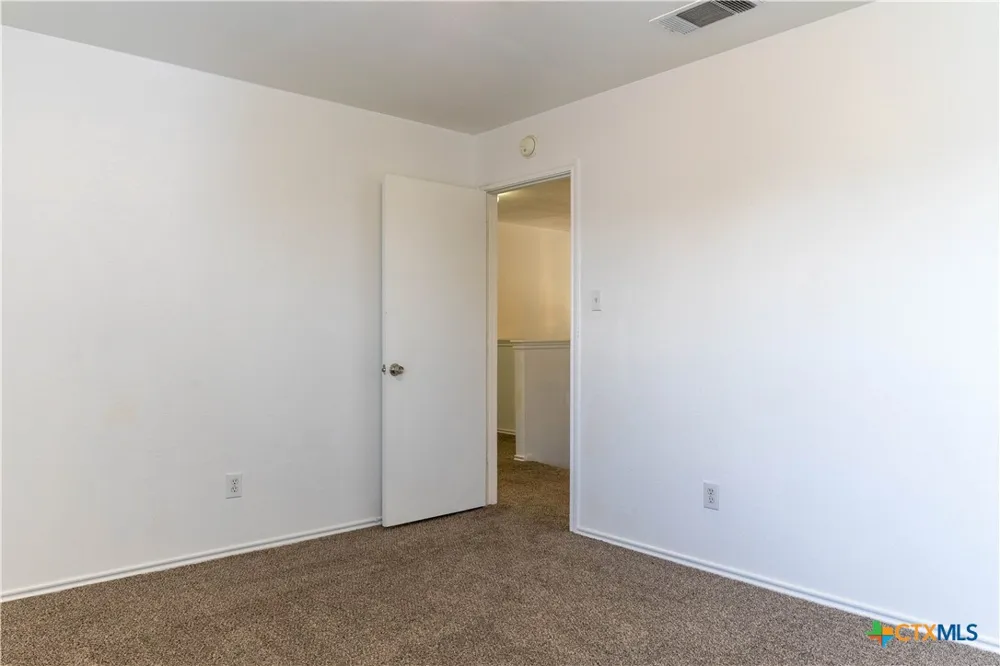 2209 Canvas Back Drive Taylor, TX 76574