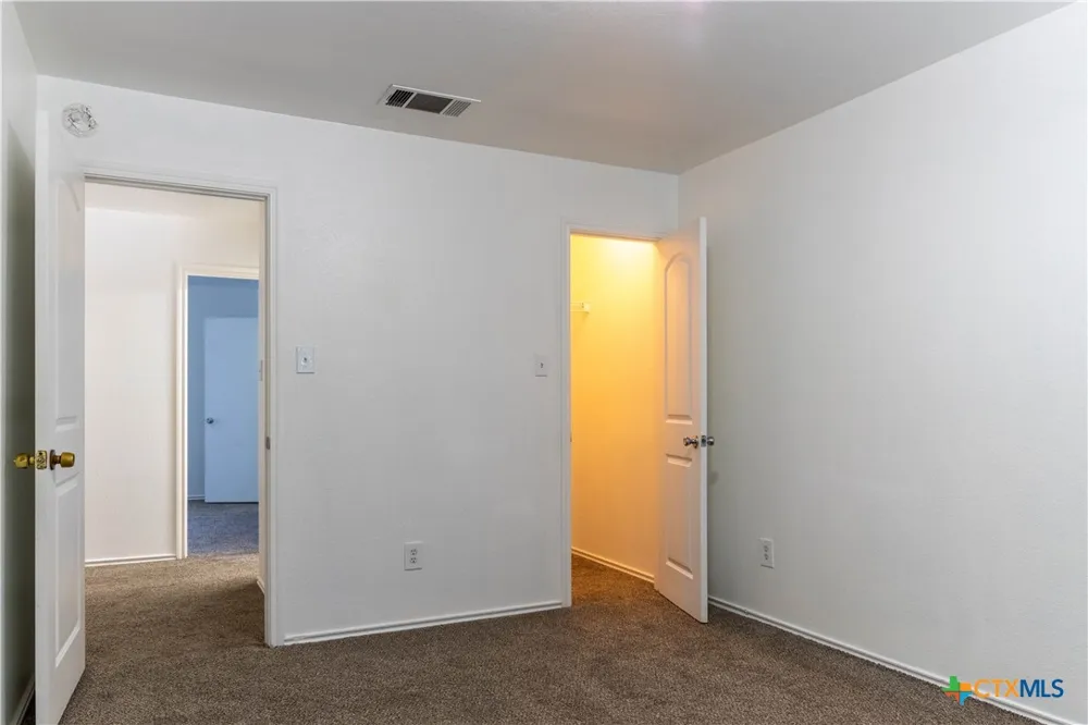 2209 Canvas Back Drive Taylor, TX 76574