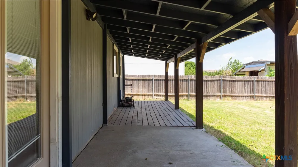 2209 Canvas Back Drive Taylor, TX 76574