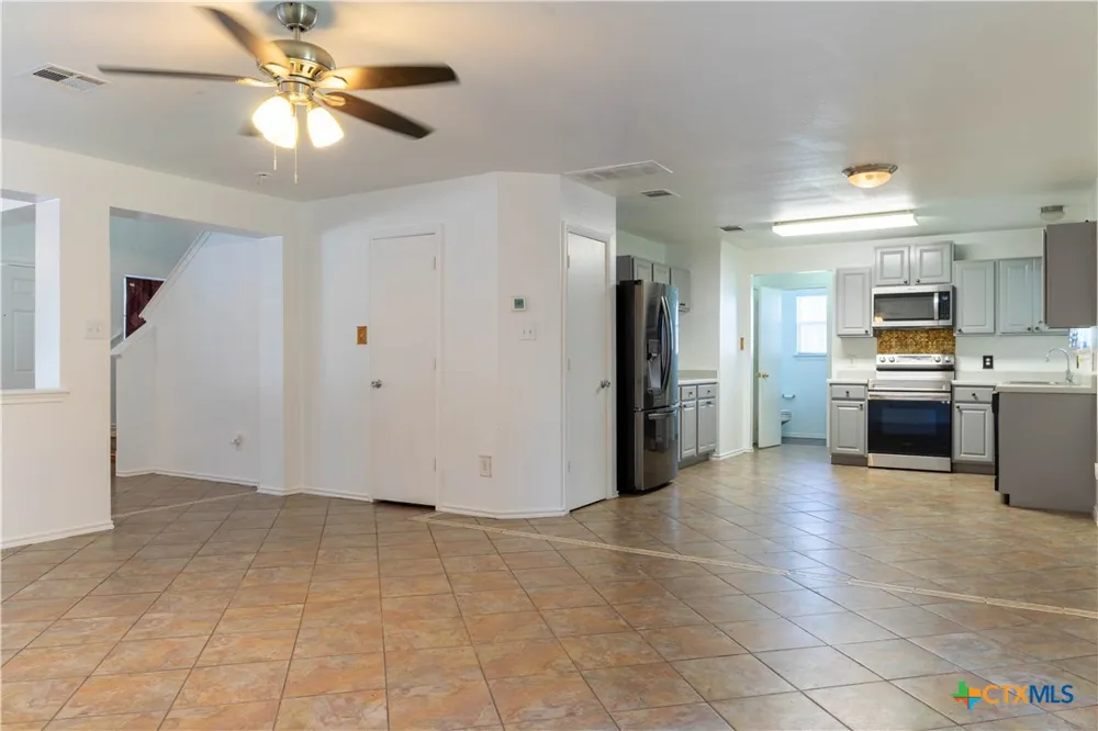 2209 Canvas Back Drive Taylor, TX 76574