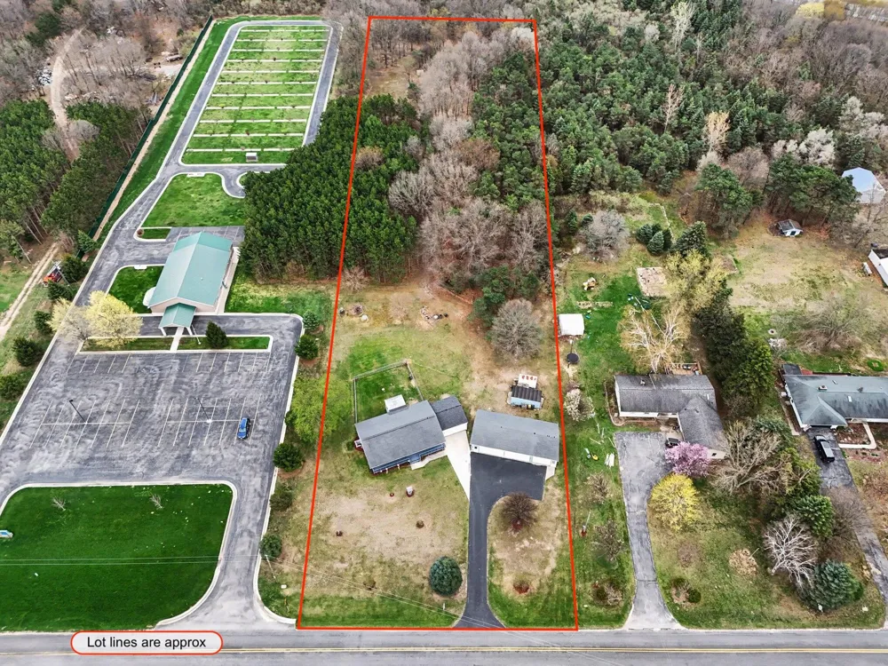 4935 W Deren Road Ludington, MI 49431