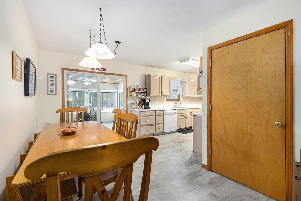 4935 W Deren Road Ludington, MI 49431