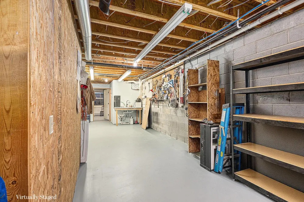 4935 W Deren Road Ludington, MI 49431