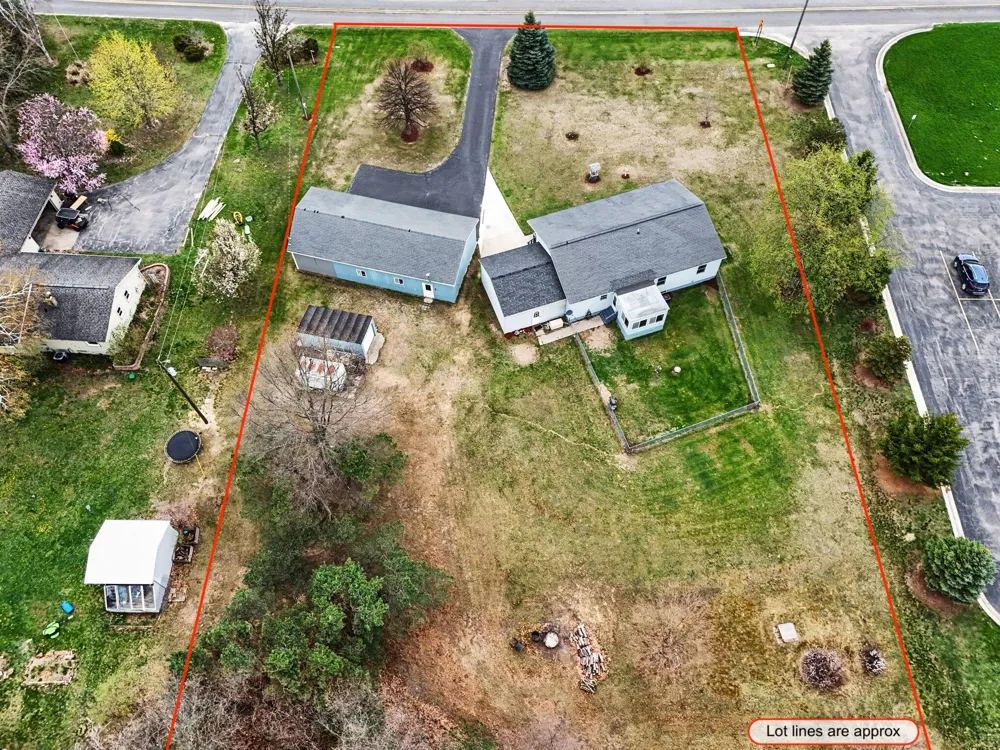 4935 W Deren Road Ludington, MI 49431