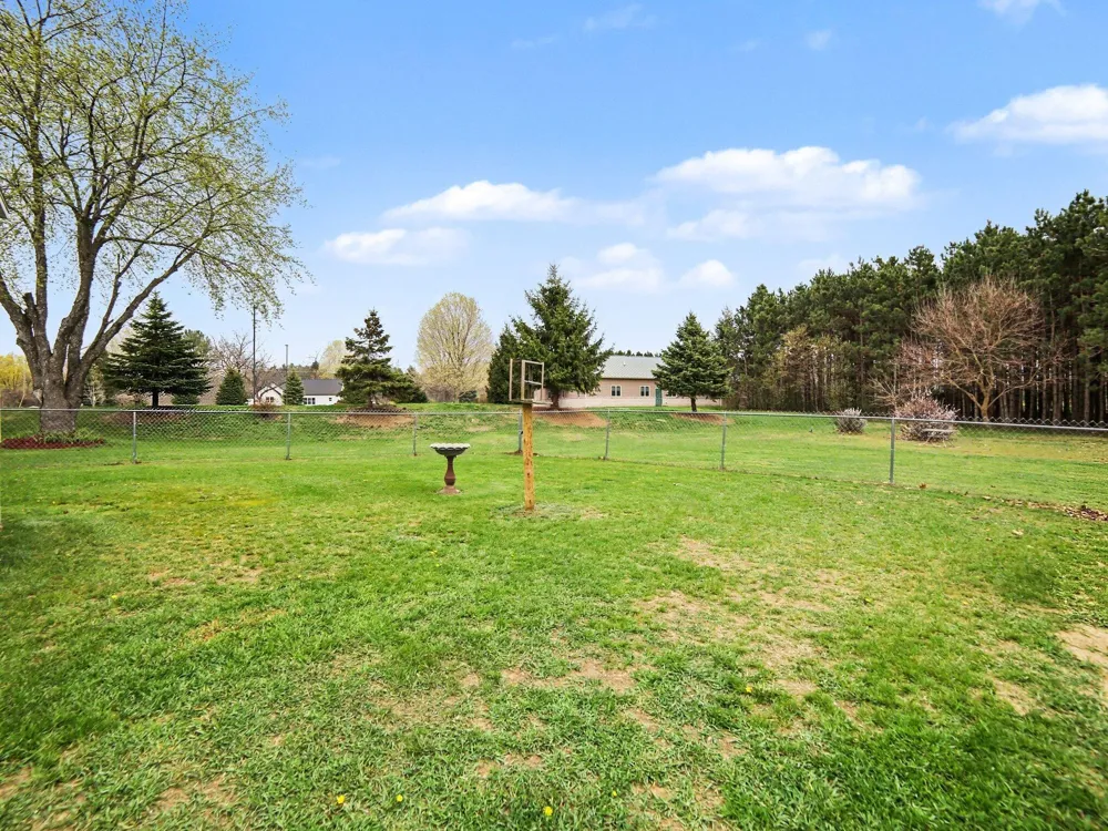 4935 W Deren Road Ludington, MI 49431