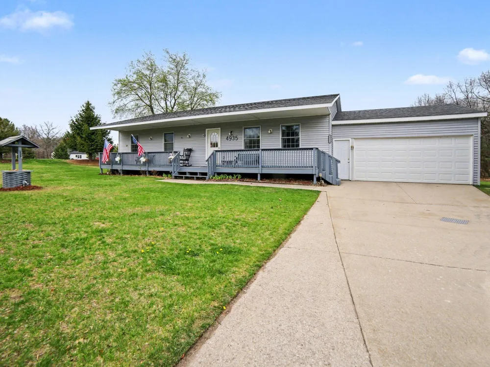 4935 W Deren Road Ludington, MI 49431