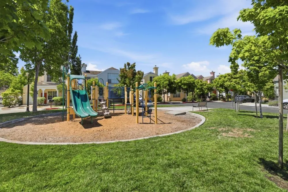 113 Beacon Street Mountain View, CA 94040