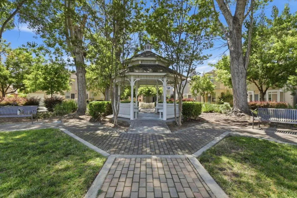 113 Beacon Street Mountain View, CA 94040