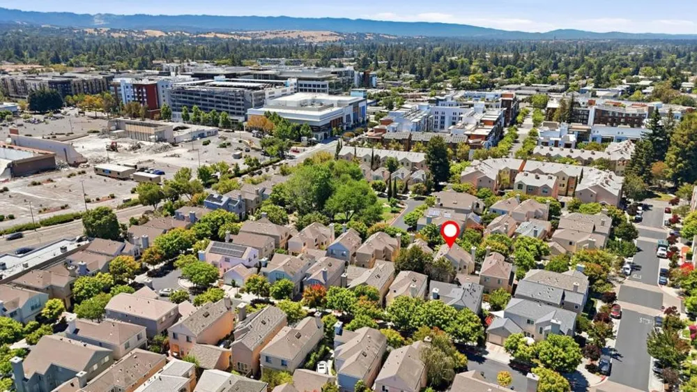 113 Beacon Street Mountain View, CA 94040