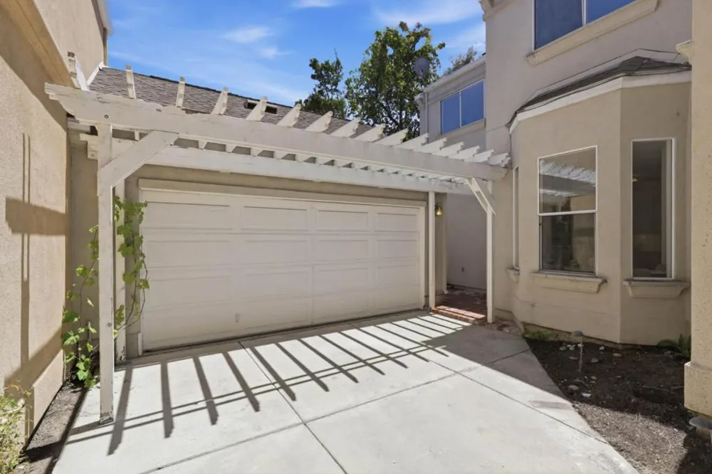 113 Beacon Street Mountain View, CA 94040