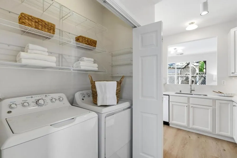 113 Beacon Street Mountain View, CA 94040