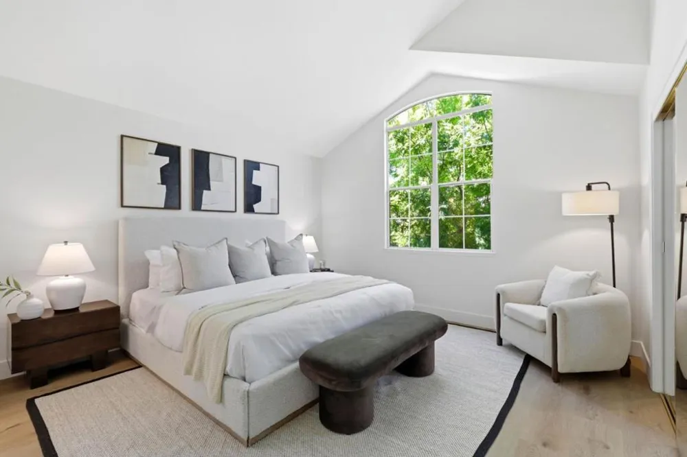 113 Beacon Street Mountain View, CA 94040