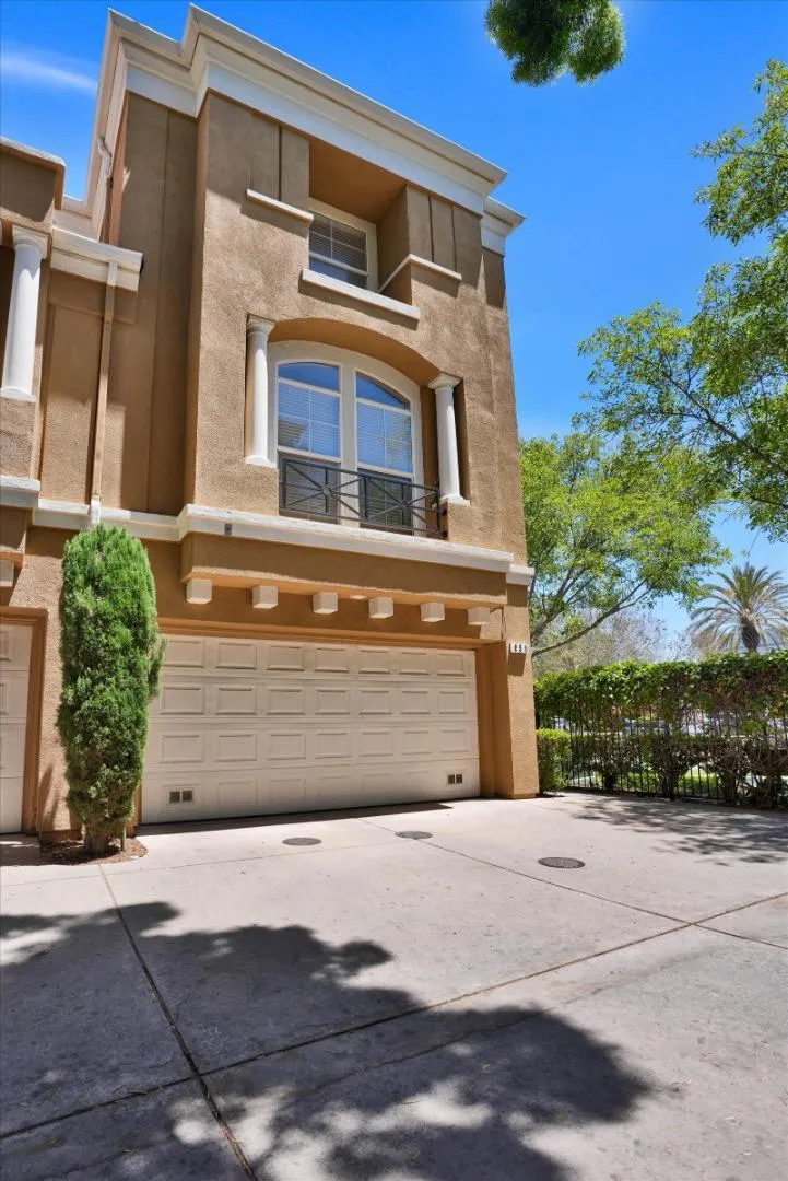 898 Revelation Place Milpitas, CA 95035
