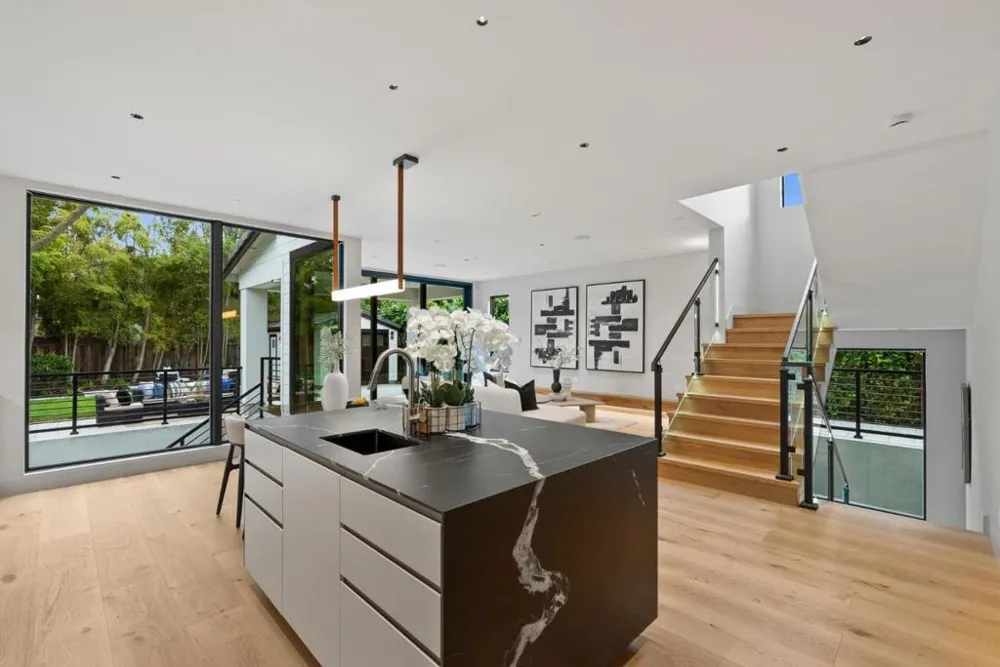 618 Tennyson Avenue Palo Alto, CA 94301