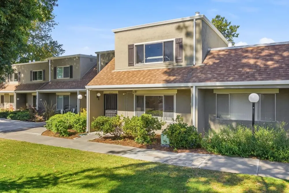2505 Olivegate Lane San Jose, CA 95136