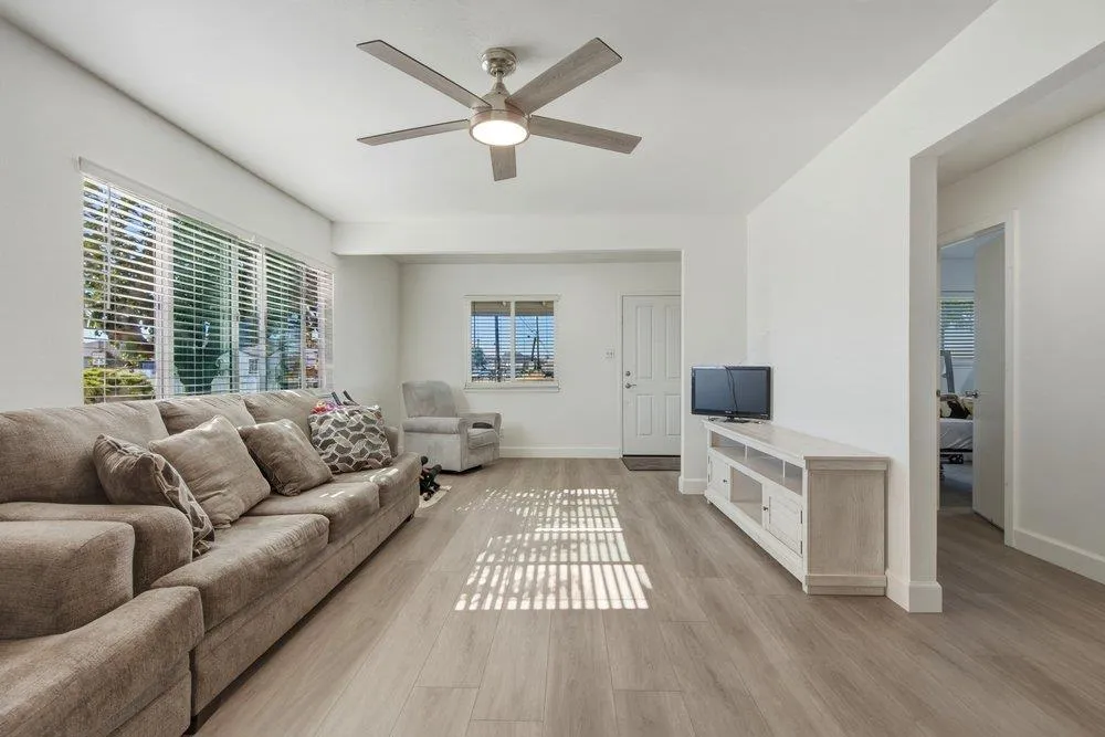 311 Santa Ana Road Hollister, CA 95023