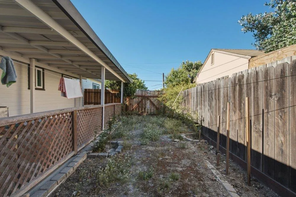 311 Santa Ana Road Hollister, CA 95023