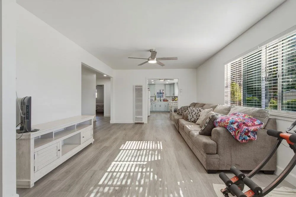 311 Santa Ana Road Hollister, CA 95023