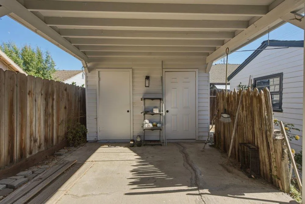 311 Santa Ana Road Hollister, CA 95023