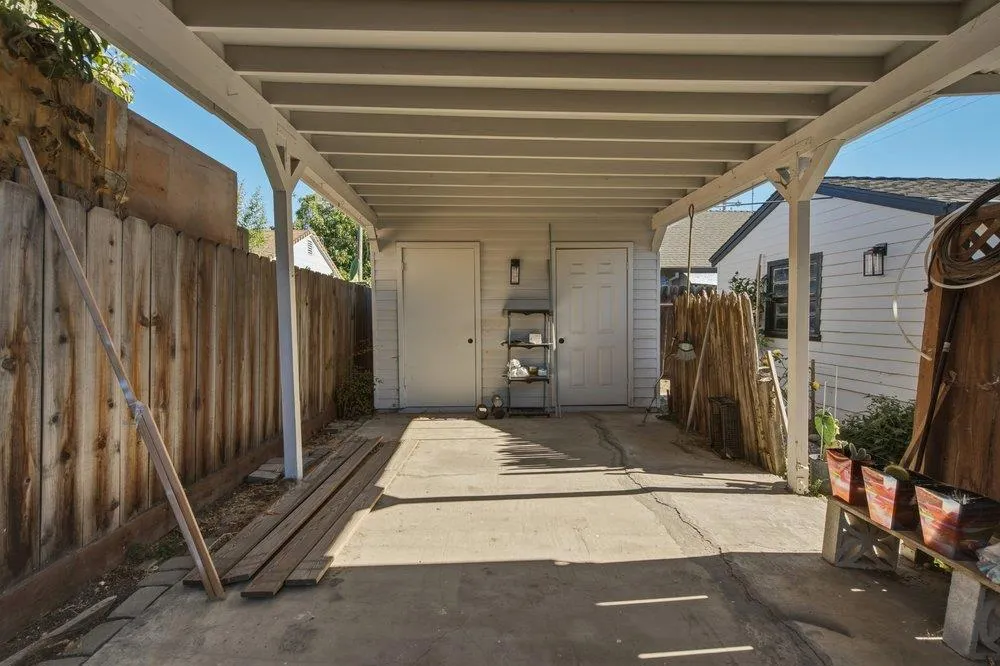 311 Santa Ana Road Hollister, CA 95023