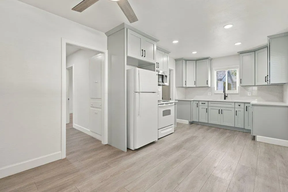 311 Santa Ana Road Hollister, CA 95023