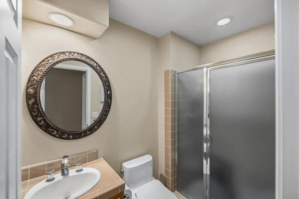 20382 Franciscan Way Salinas, CA 93908
