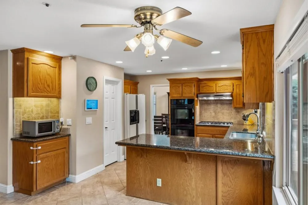 20382 Franciscan Way Salinas, CA 93908
