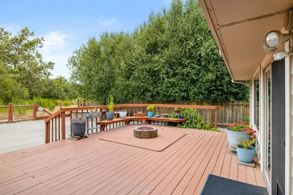 20382 Franciscan Way Salinas, CA 93908