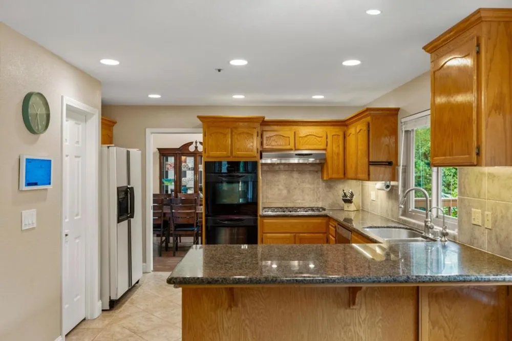 20382 Franciscan Way Salinas, CA 93908
